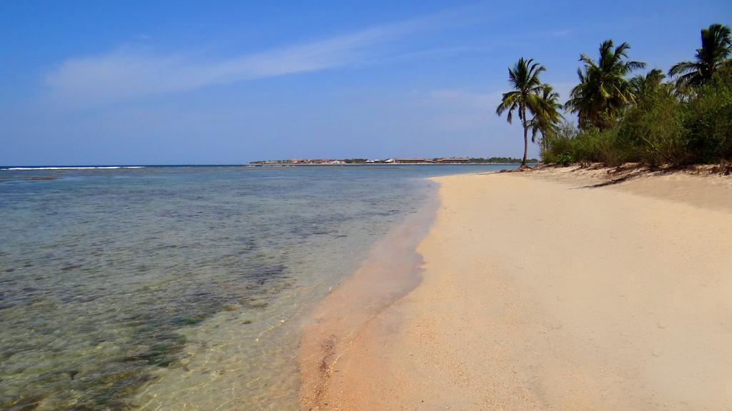 Amaya Beach Passikudah Room photo